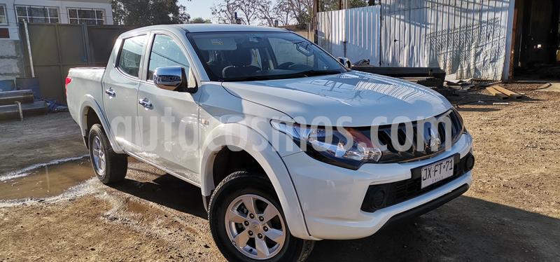 Mitsubishi L-200 2.4L Katana CR 4X2 usado (2018) color Blanco precio $10.900.000
