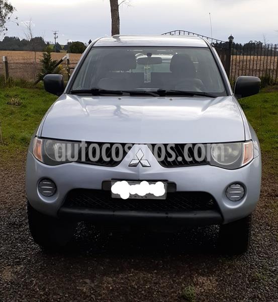 foto Mitsubishi L-200 2.5 Katana CRL Diésel 4X4 usado (2011) color Gris precio $6.500.000