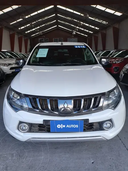 Foto Mitsubishi L-200 2.4L TD Dakar 4X4 Aut usado (2018) color Blanco precio $19.990.000