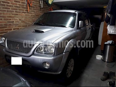 Foto Mitsubishi L200 Sport 4x4 2.5 Sport HPE CD usado (2008) color Gris Claro precio $500.000