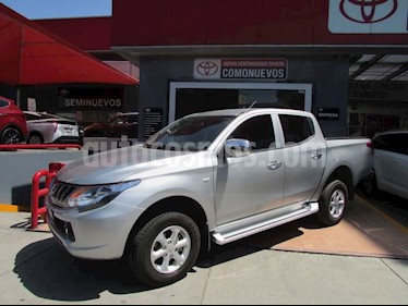 Foto venta Auto usado Mitsubishi L200 4x4 2.5L DI-D Cabina Doble (2017) color Plata precio $365,000