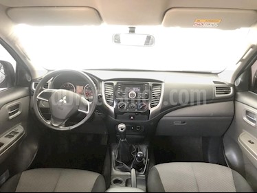 Foto venta Auto usado Mitsubishi L200 4x4 2.5L DI-D Cabina Doble (2016) color Gris precio $279,000