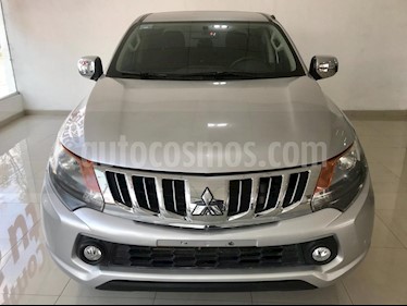 foto Mitsubishi L200 4x4 2.5L DI-D Cabina Doble usado (2016) color Plata precio $279,000