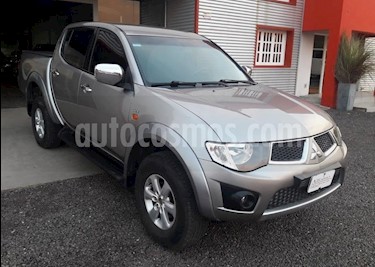 foto Mitsubishi L200 4x4 3.2 CR CD usado (2012) color Beige precio $870.000