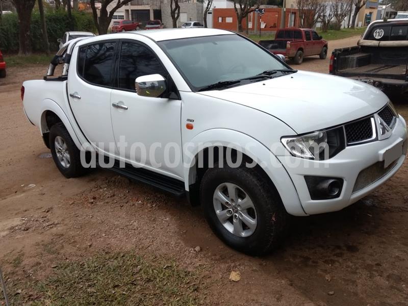 Mitsubishi L200 4x4 3.2 DI-D CD usado (2011) color Blanco precio $1.350.000