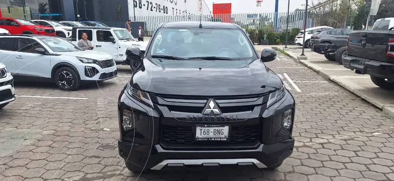Foto Mitsubishi L200 Limited Diesel  4x4 Aut usado (2023) color Negro precio $638,000