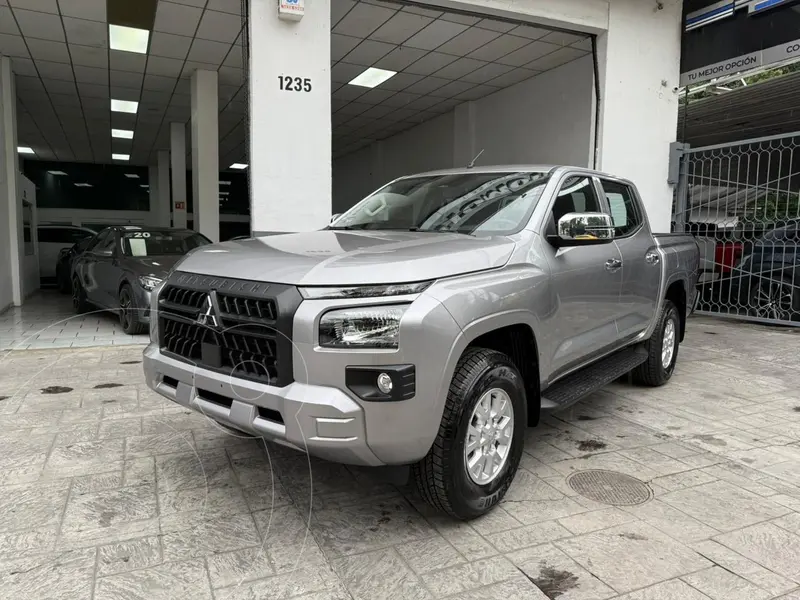 Foto Mitsubishi L200 GLX TM 4X2 GAS usado (2026) color Plata precio $485,000