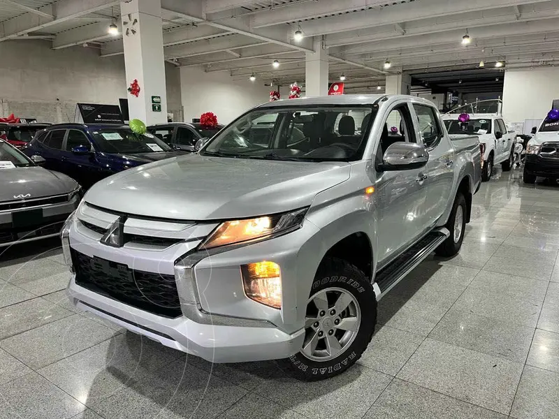 Foto Mitsubishi L200 GLX 4x2 usado (2021) color Plata financiado en mensualidades(enganche $92,650 mensualidades desde $7,088)