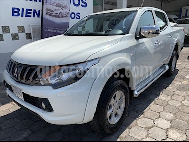 foto Mitsubishi L200 4x4 2.5L DI-D Cabina Doble usado (2018) color Blanco precio $339,500