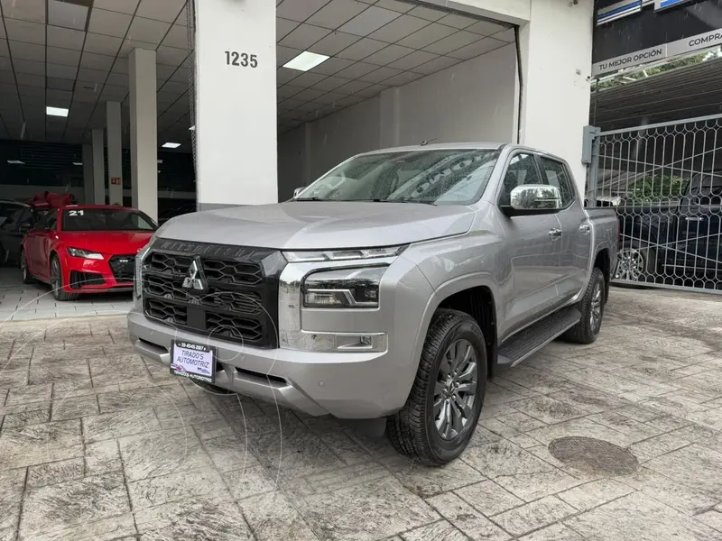 Foto Mitsubishi L200 GLS Diesel  4x4 Aut usado (2025) color Plata precio $649,900