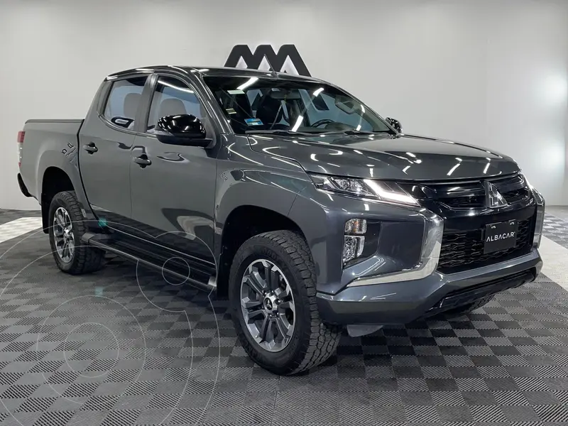 Foto Mitsubishi L200 GLS Diesel 4x4 Aut usado (2023) color Gris precio $569,999