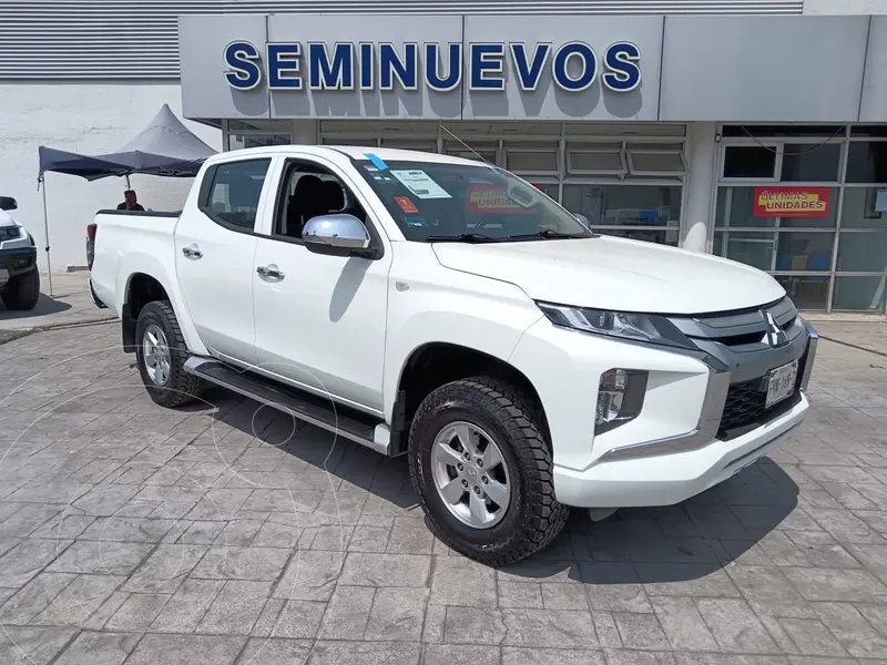 Foto Mitsubishi L200 GLX 4x2 usado (2022) color Blanco financiado en mensualidades(enganche $118,635 mensualidades desde $9,142)