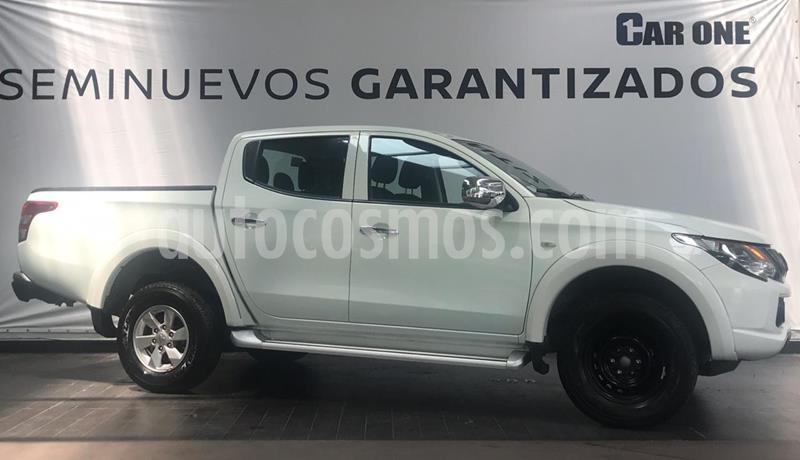 foto Mitsubishi L200 GLS 4x2 Gasolina usado (2018) color Blanco precio $289,900