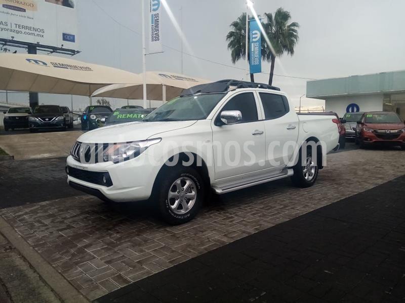 foto Mitsubishi L200 4x4 2.5L DI-D Cabina Doble usado (2018) color Blanco precio $320,000