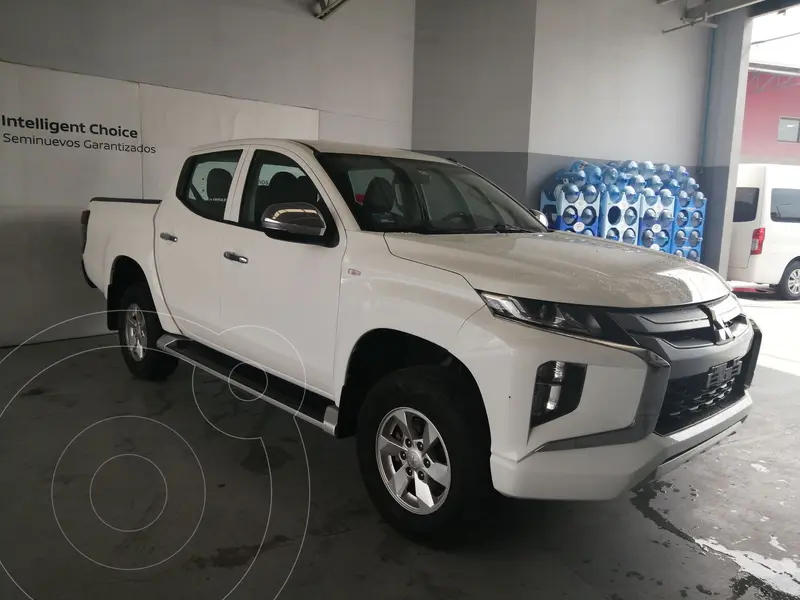 Foto Mitsubishi L200 GLX 4x2 usado (2021) color Blanco financiado en mensualidades(enganche $147,800 mensualidades desde $7,053)