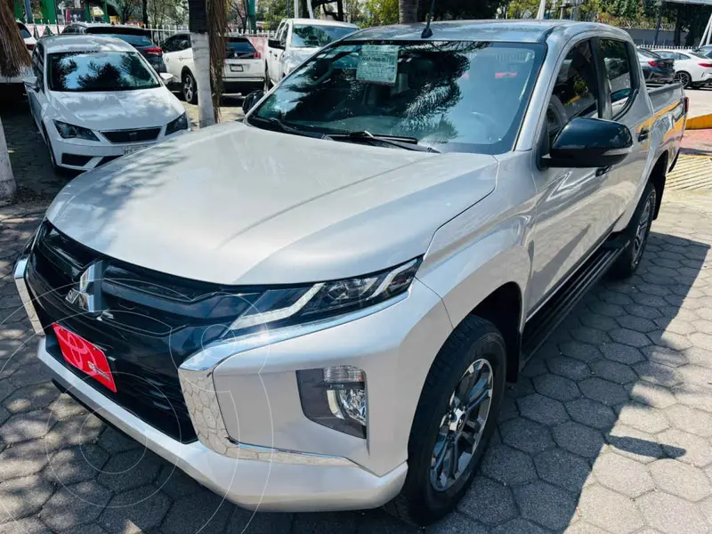 Foto Mitsubishi L200 GLS Diesel  4x4 Aut usado (2023) color Rojo financiado en mensualidades(enganche $147,544 mensualidades desde $13,105)