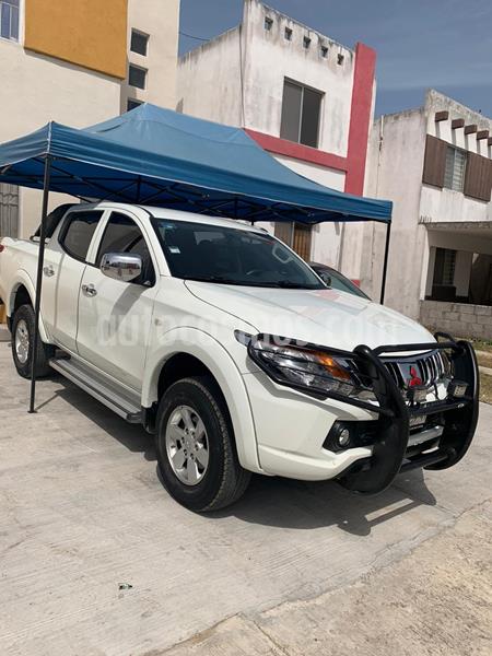 Mitsubishi L200 4x2 2.4L Cabina Doble usado (2016) color Blanco precio $240,000