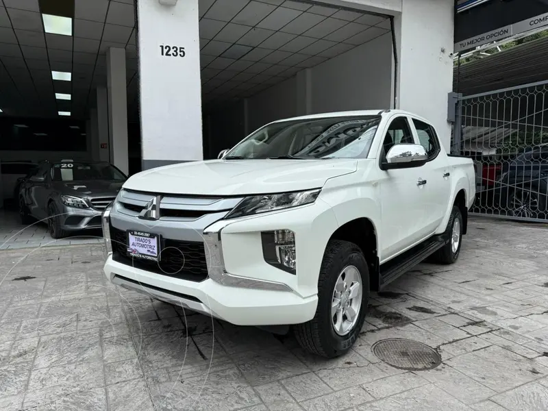 Foto Mitsubishi L200 GLX 4x2 usado (2024) color Blanco precio $428,900