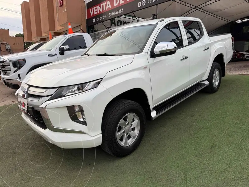 Foto Mitsubishi L200 GLX 4x2 usado (2021) color Blanco precio $349,999