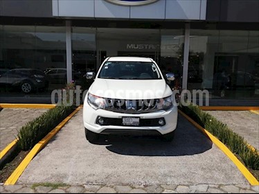 Mitsubishi L200 GLS DIESEL DOBLE CABINA 4X4 usado (2017) color Blanco precio $310,000