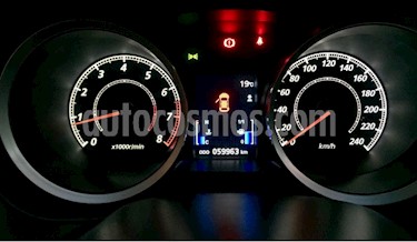 foto Mitsubishi Lancer 1.6 R/T usado (2014) color Plata precio $6.600.000
