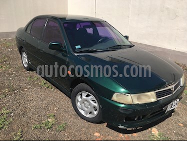 foto Mitsubishi Lancer GLXi 1.6 usado (2001) color Verde precio $110.000