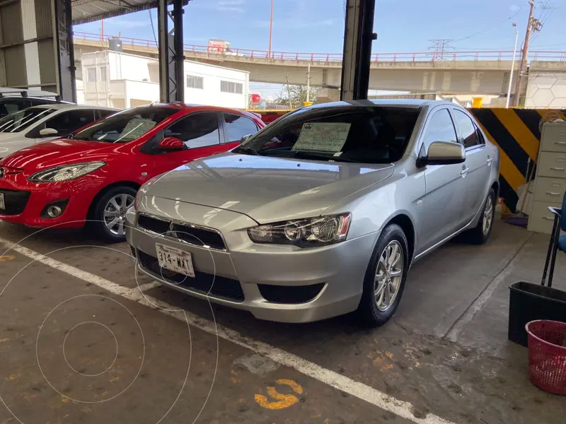 Foto Mitsubishi Lancer DE usado (2010) color Plata precio $124,900