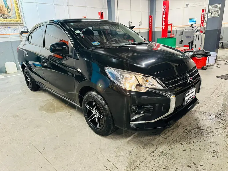 Foto Mitsubishi Mirage G4 GLX usado (2023) color Negro precio $257,999