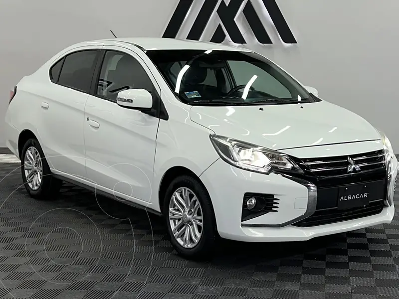 Foto Mitsubishi Mirage G4 GLS usado (2022) color Negro precio $209,999