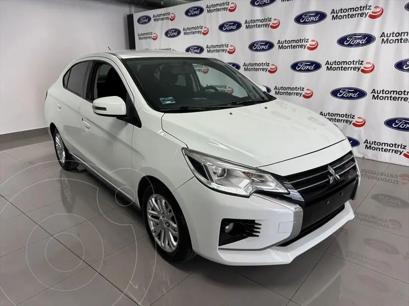 Foto Mitsubishi Mirage G4 GLS CVT usado (2023) color Blanco precio $229,000