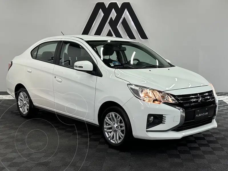 Foto Mitsubishi Mirage G4 GLS usado (2023) color Blanco precio $224,999