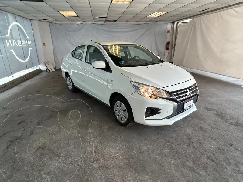 Foto Mitsubishi Mirage GLX CVT usado (2023) color Blanco precio $199,800