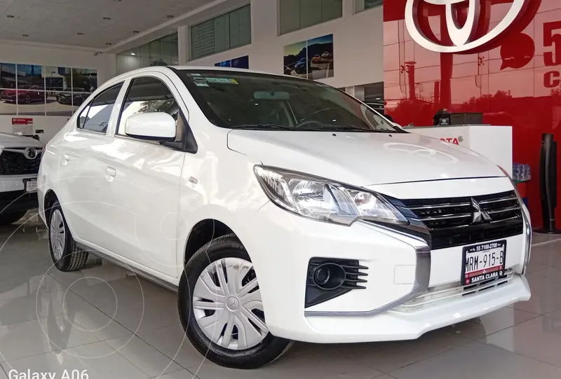 Foto Mitsubishi Mirage GLX CVT usado (2023) color Blanco precio $225,000