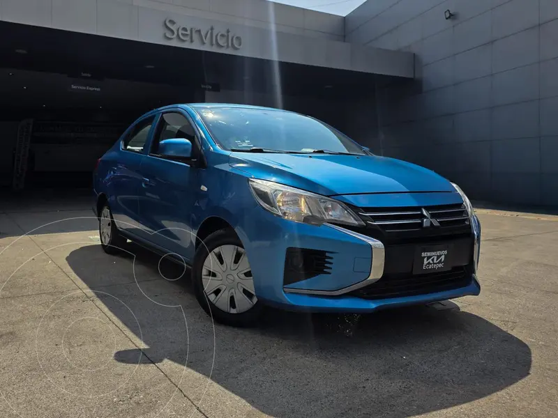 Foto Mitsubishi Mirage GLX CVT usado (2023) color Azul financiado en mensualidades(enganche $49,020 mensualidades desde $5,640)