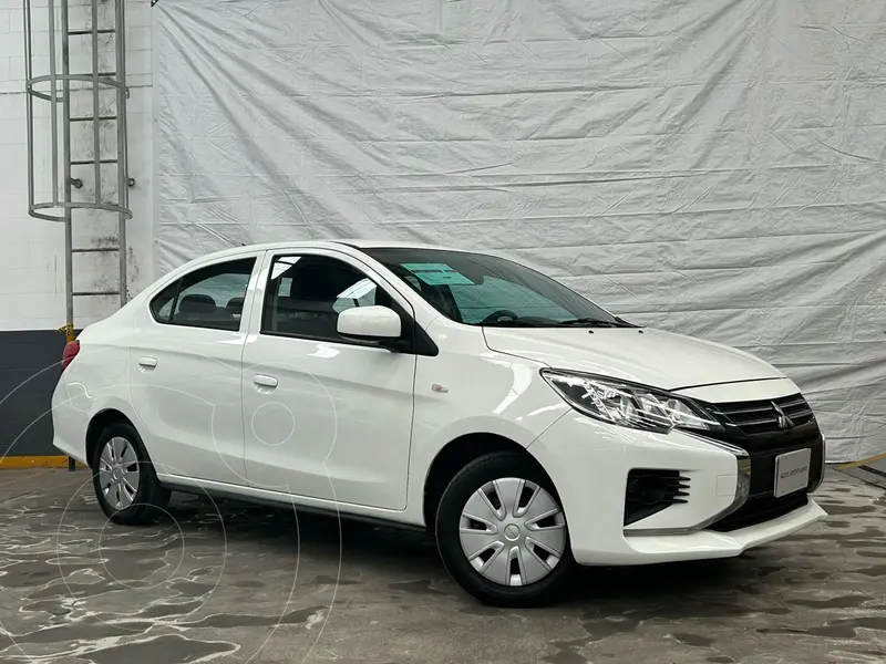 Foto Mitsubishi Mirage GLX CVT usado (2022) color Blanco precio $208,000