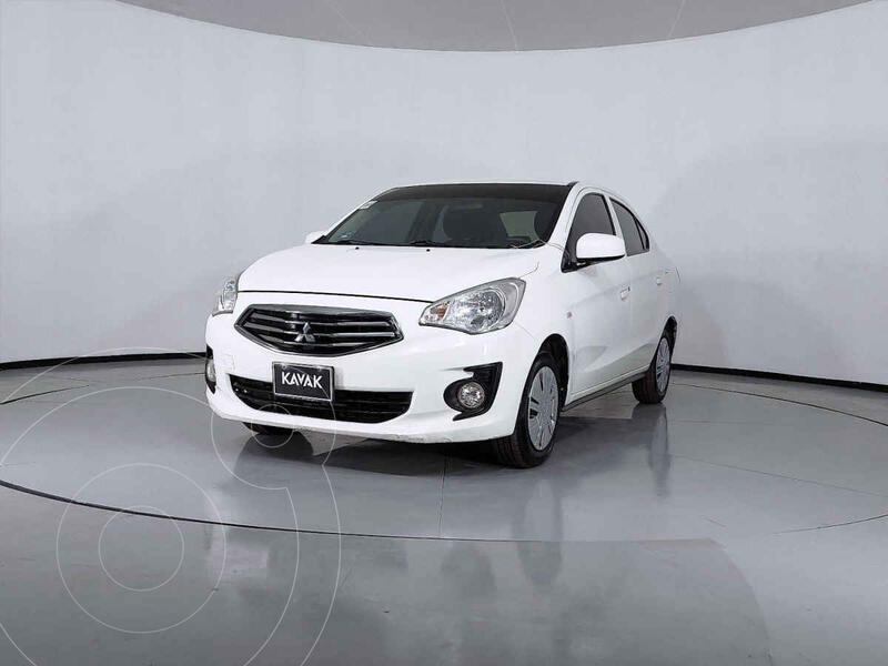 Foto Mitsubishi Mirage GLX CVT usado (2019) color Negro precio $197,999
