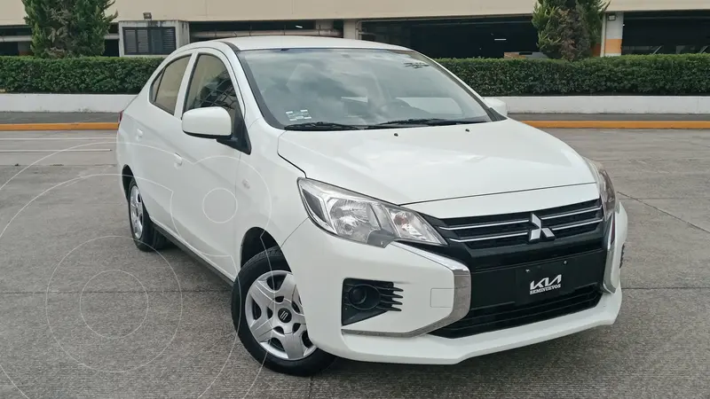 Foto Mitsubishi Mirage GLX CVT usado (2023) color Blanco precio $209,800