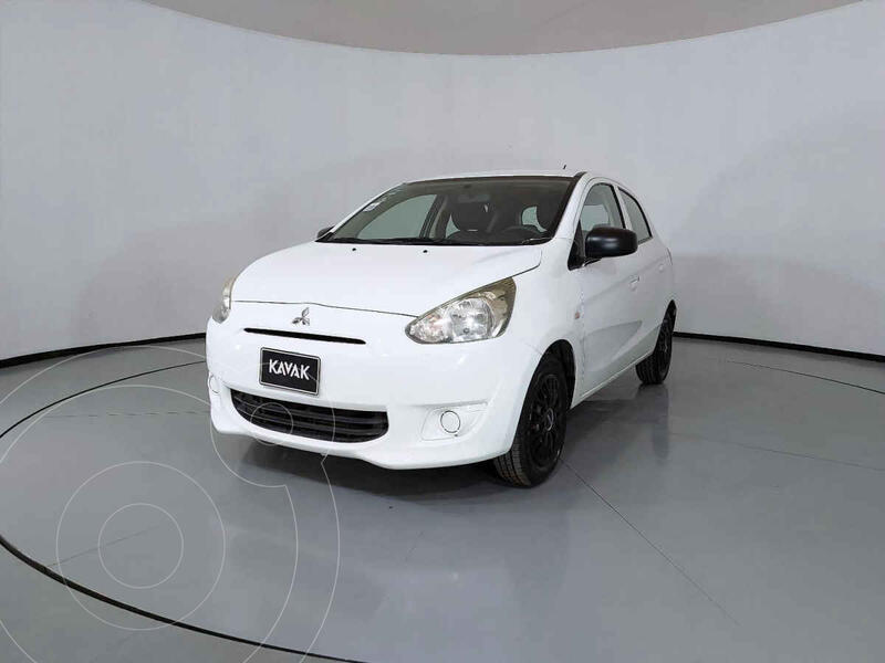 Foto Mitsubishi Mirage GLX CVT usado (2016) color Blanco precio $151,999