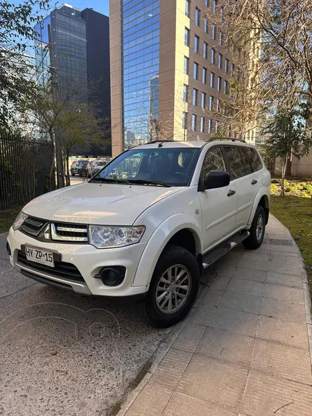 Foto Mitsubishi Montero Sport 2.5 4X2 usado (2016) color Blanco precio $13.500.000