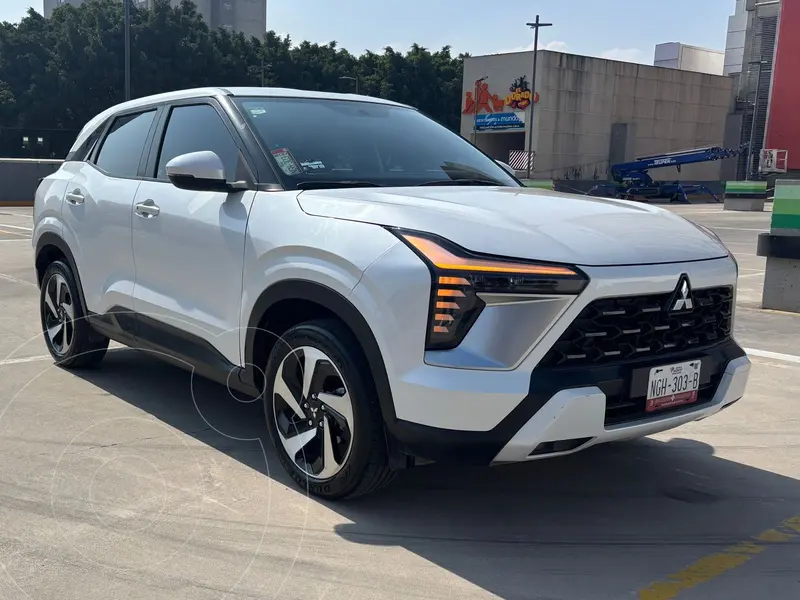 Foto Mitsubishi Outlander Sport SE usado (2025) color Blanco financiado en mensualidades(enganche $171,380 mensualidades desde $7,363)