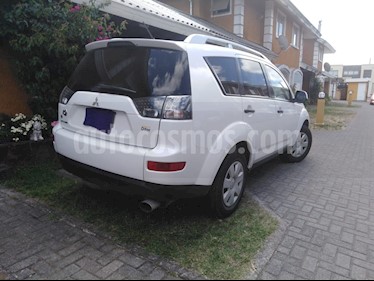 foto Mitsubishi Outlander 2.4 GL 4X2 Aut usado (2008) color Blanco precio $6.600.000