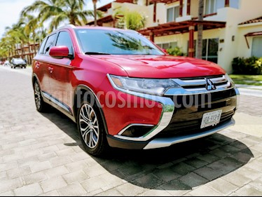 foto Mitsubishi Outlander 2.4L ES usado (2016) color Rojo precio $245,000