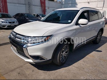 Foto venta Auto usado Mitsubishi Outlander 2.4L ES (2017) color Blanco precio $299,000