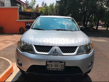 foto Mitsubishi Outlander 2.4L LS usado (2008) color Plata precio $105,000