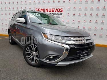 Foto venta Auto usado Mitsubishi Outlander 2.4L SE (2016) color Plata precio $279,000