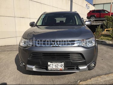 Foto venta Auto usado Mitsubishi Outlander 2.4L SE (2015) color Gris precio $269,000