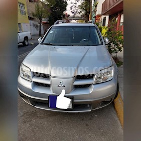 Foto venta Auto usado Mitsubishi Outlander 2.4L XLS (2006) color Gris precio $73,000