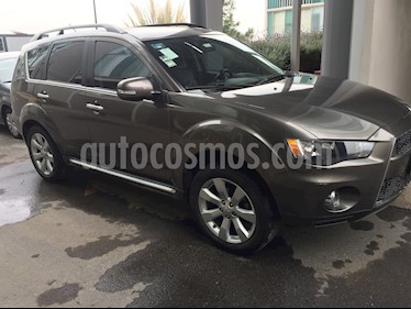 foto Mitsubishi Outlander 3.0L Limited usado (2011) color Arena precio $144,000