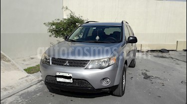 foto Mitsubishi Outlander 3.0L LS usado (2007) color Plata precio $97,000