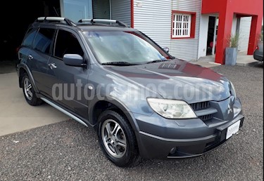 foto Mitsubishi Outlander GLS 2.4 usado (2006) color Gris Oscuro precio $280.000